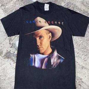 Vintage Garth Brooks 1996 World Tour Fresh Horses T-shirt. Size Medium.